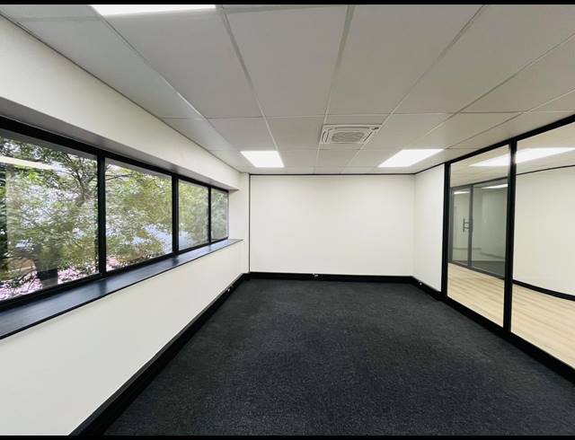 338M² OFFICE TO LET IN HALFWAY HOUSE